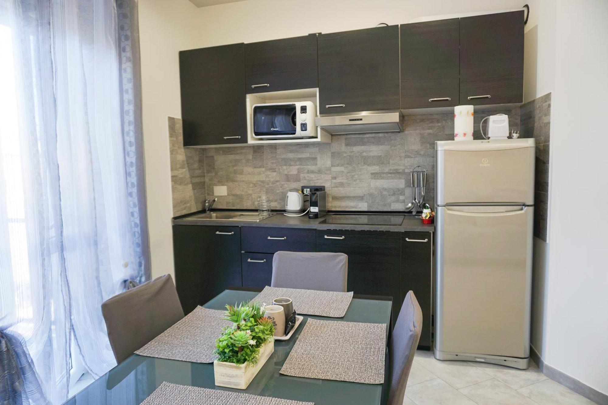 Metro Apartment Турин Экстерьер фото