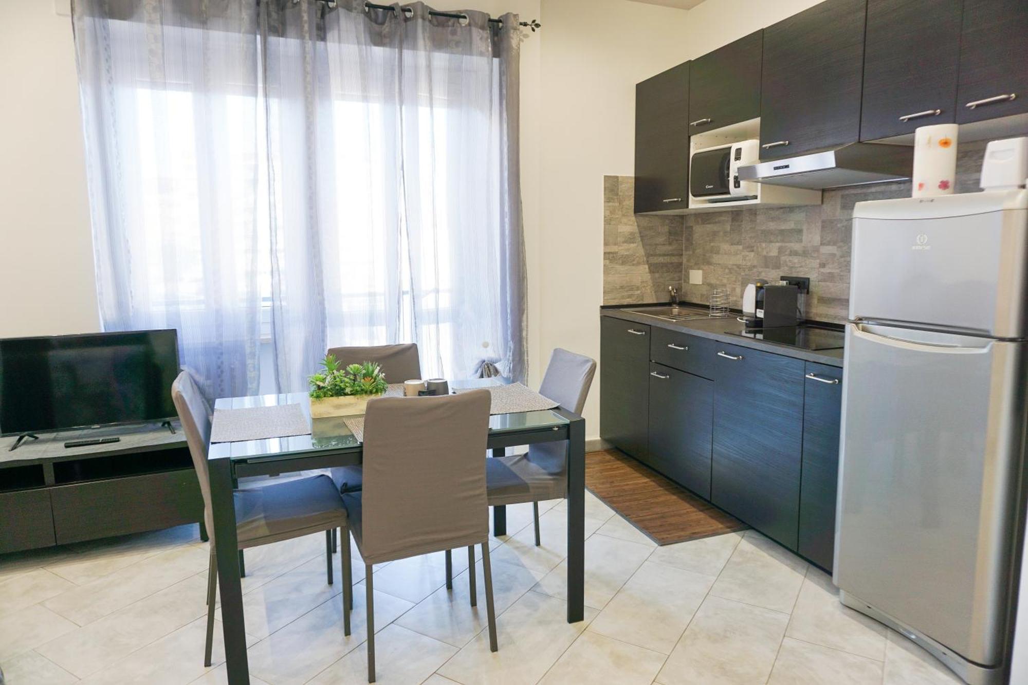 Metro Apartment Турин Экстерьер фото