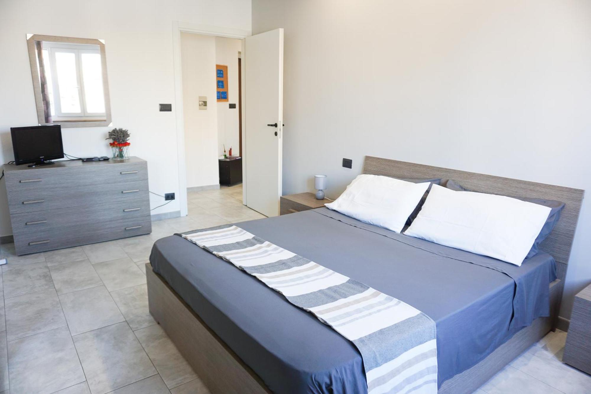 Metro Apartment Турин Экстерьер фото